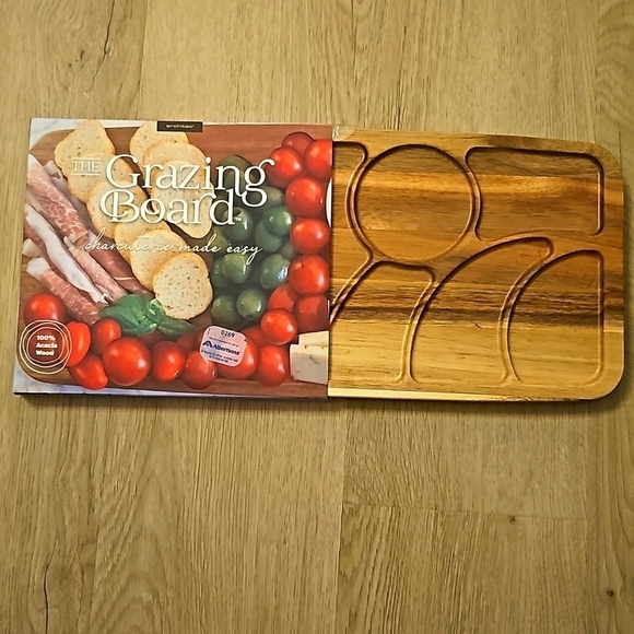 New Holiday Grazing Board 100% Acacia Wood Appetizer Charcuterie 16x7 - Picture 3 of 6